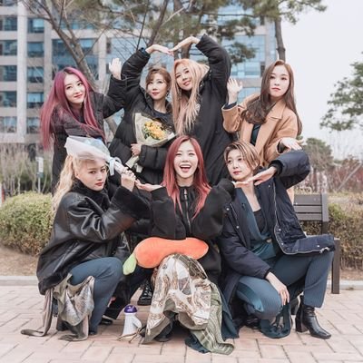 ☆Insomnia☆Neverland☆Blink☆
♡Kpop owns my life at this point♡
Love music in general.
Pretty much an open book :)
@Somniexneviexblink fanpage on IG
