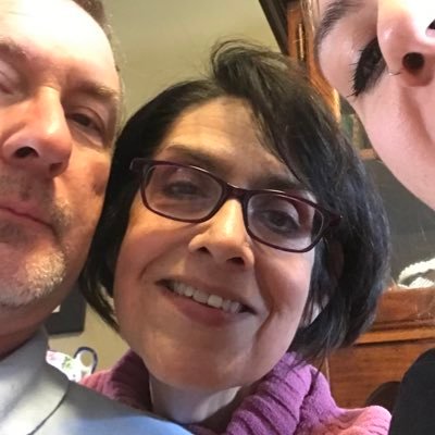 SHAARRONG's profile picture. Mother of 1 fab daughter, wife of 1 husband.