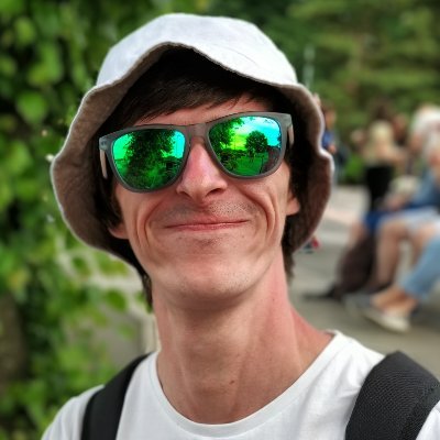 Full Stack Developer; Laravel, VueJS/Svelte, GoLang, TypeScript, TailWindCSS 

Autistic/ADHD pleb

- Opinions are my own and not related to my work.