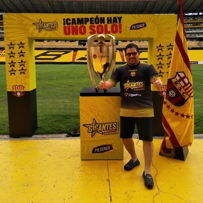 Guayaquileño de nacimiento y Barcelonista de corazón. SocioBSC 💛 amante de los deportes, amo mi familia, agradecido con Dios, profesional al 💯😎