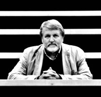 Frokostene arrangeres på torsdager, kl 08.15-10.00, på Eilert Sundts hus, Universitetet i Oslo. Arrangører er prof. Bernt Hagtvet og stip. Anders Ravik Jupskås.