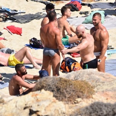 Los gigantes gay beach