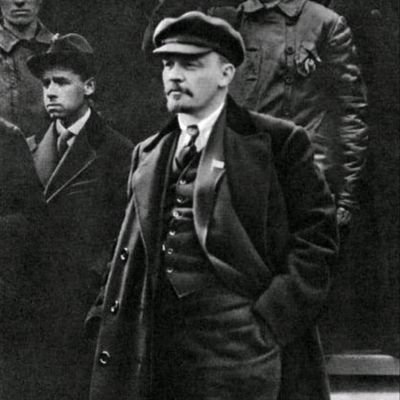 IntegranteP's profile picture. Colombiano rebelde revolucionario contradictor a todos los gobiernos reaccionarios que vivan de la sangre y del sudor que vierta el pueblo trabajador ✌️