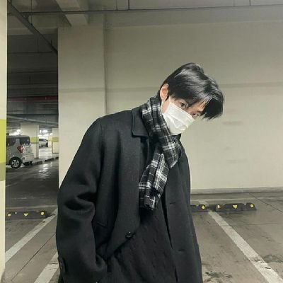 niniloviii's profile picture. Aku siapa?