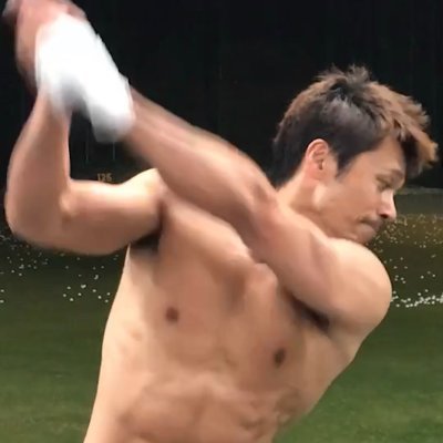 YouTubeチャンネル『和田正義のダワ筋チャンネル』の公式Twitterアカウント⛳
プロゴルファー&5タイムス日本ドラコンチャンピオンの和田正義です。
ゴルフがうまくなりたい方、飛ばしたい方、美ボディになりたい方、是非YouTubeを見てください。