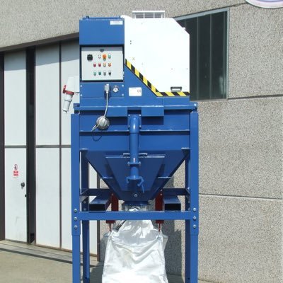 Portable vacuum solution. Blower and vacuum pump pneumatic conveying metal spraying and bulk handling solutions