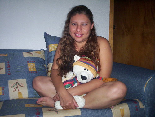 Solo soy una chica normal, que le gusta hacer amigos y en estar en amornia con el mundo, que ama a DIOS por sobre todas las cosas