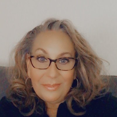 LauriMgw's profile picture. Single parent to twin girls who are 9 years old. Teacher, artist, girl power advocate and beach lover.