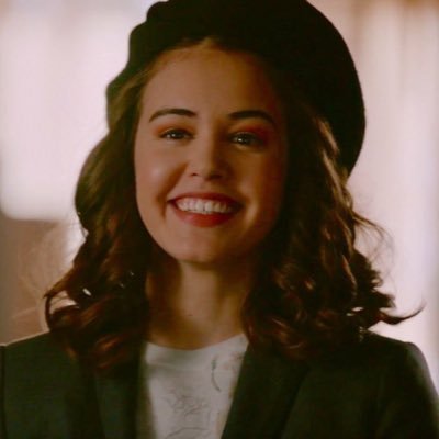 josiesupremacy0's profile picture. just a teen with a fan account