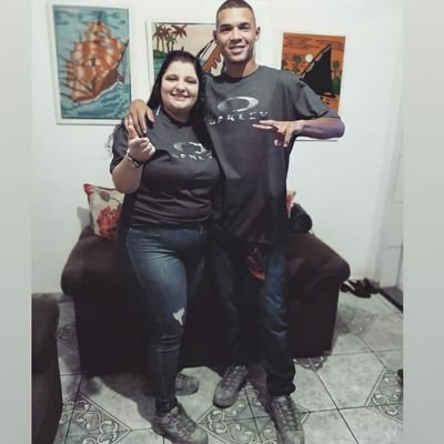 21 Anos
Canceriana ♋
❤Noiva ❤
Alegria compartilhada é alegria redobrada ❤👽🕉