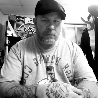 SeanOB77's profile picture. you're born once,  you die twice.