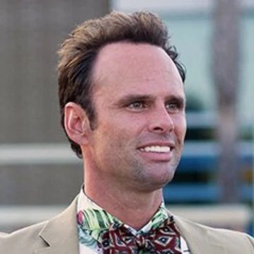 LeeRuss25011112's profile picture. VP. Opinions my own, not my employers.