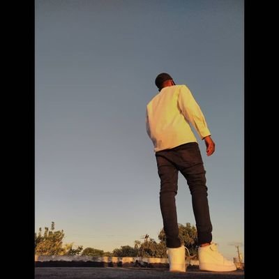 Yeremi17223097's profile picture. 