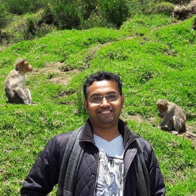 rossatan's profile picture. an engineer metamorphosed into a banker