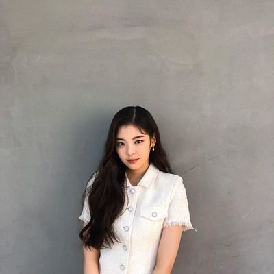 𝑼𝑵𝑹𝑬𝑨𝑳 - 𝐂𝐡𝐨𝐢 𝐉𝐢𝐬𝐮 𝐚.𝐤.𝐚 𝐋𝐢𝐚 • 𝐄𝐥𝐞𝐧𝐠𝐚𝐧𝐭 𝐚𝐧𝐝 𝐠𝐨𝐝𝐝𝐞𝐬 𝐬𝐢𝐧𝐜𝐞 𝟎𝟎'𝐬💫