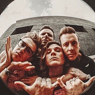 @mcflymusic @onedirection Hufflepuff / Disney ‹з
Books 📚
TV Shows 📺