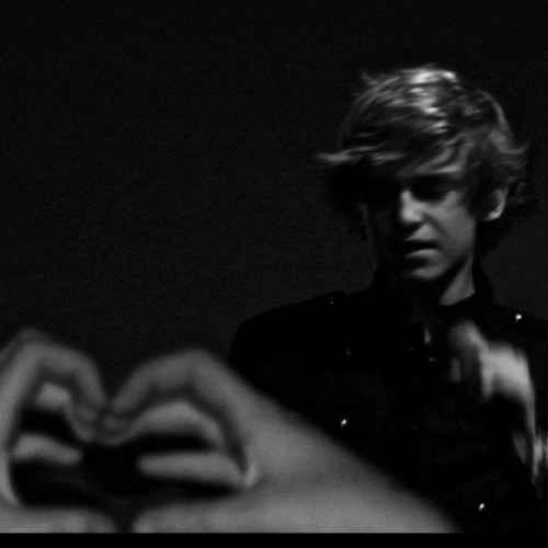 1CodyS_Army's profile picture. Cody Simpson. If you love him, follow:) personal account @iYiYiLOvE17
