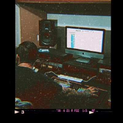 Freelance Mix And Recording Engineer NFM Studio. Twitch: Adrian4gm Instagram @Adrian4GM