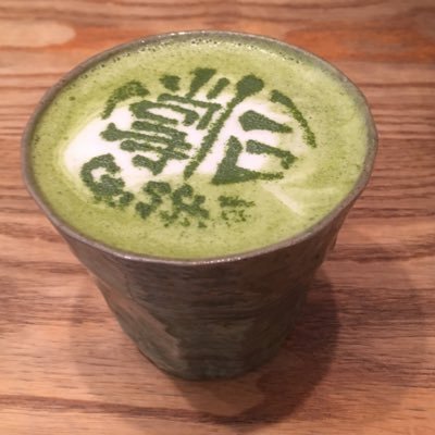 YoshikoAshitani's profile picture. 本買ったり借りたり読んだり棚に詰めたり。お嬢の臣下。英語もやりたいが今は2025年社労士試験合格に向けて勉強勉強。作戦名はいのちだいじに。闇鍋。