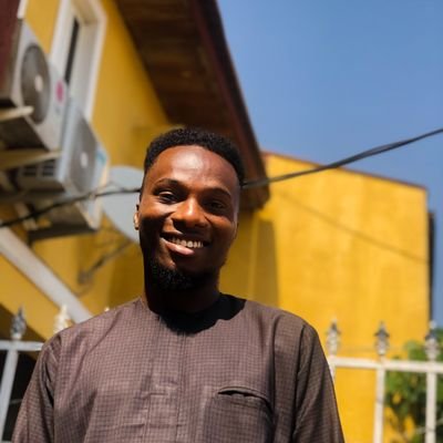 Pianist|| GGMU❤||Law Graduate| writer||Music🎶||Tech Bro