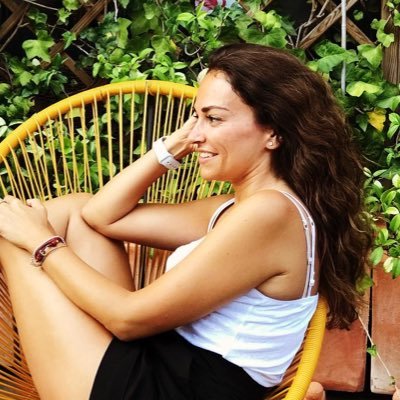 SilviMtnezLosas's profile picture. Abogada & economista. Managing partner en @lexcrea1.
#startups #venturecapital
Work hard play harder.
Veggie my way. 📚, amateur writer. 🏃🏽‍♀️, ⛷ & 🎵