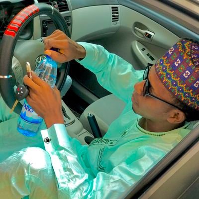 born islam❤️
fulani tribes 🤍
arsenal fans🖤
born readers🤏
popular know✊
a muhaishart🩸