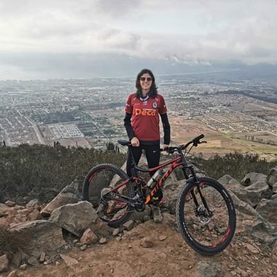 Serenense de tomo y lomo, Granate hasta la médula.
A veces ando en bici🚲
Vivo con Betty🐾; mi vida 😍