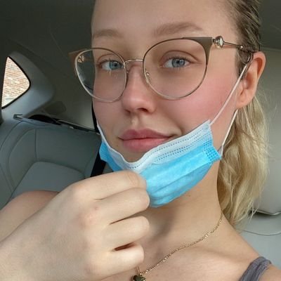 Marie89412497's profile picture. My name is Marie Stubbs. From ohio state.  I'm single and looking for a serious man to be with. Text me on my number 7406751651