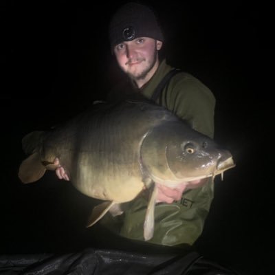 🇬🇧uk carp angler 🇬🇧 carp freak🐟🐟. PB common 30lb 3oz👍 PB mirror 37lb 3oz👍🇬🇧PB sturgeon 22lb 8oz🎉