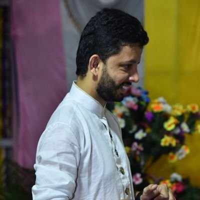 Meri_Qalam's profile picture. ɪ ᴀᴍ ɴᴏᴛ ᴛʜᴇ ᴘᴇʀsᴏɴ ᴀs ɪ ʟᴏᴏᴋ ғʀᴏᴍ ɪɴsɪᴅᴇ ᴏʀ ᴏᴜᴛsɪᴅᴇ, ᴛʜᴇ ᴛʜɪɴɢ ɪ ᴅᴏ ᴅᴇғɪɴᴇ ᴍᴇ ʙᴇsᴛ