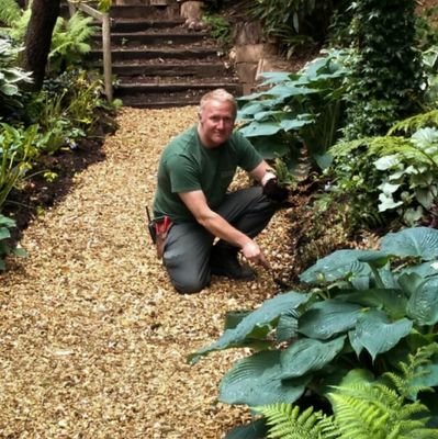 Horticulturist at John Massey's garden, Kingswinford @JohnsGardenAsh Formerly @bhambotanicalgd. Plants and gardens, no politics. Views are all my own.