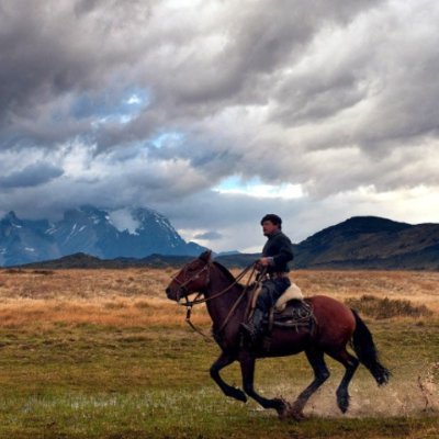 Un día salí del campo en la Patagonia y encontré Galdakao. Enrique Santos Discépolo es mi guía