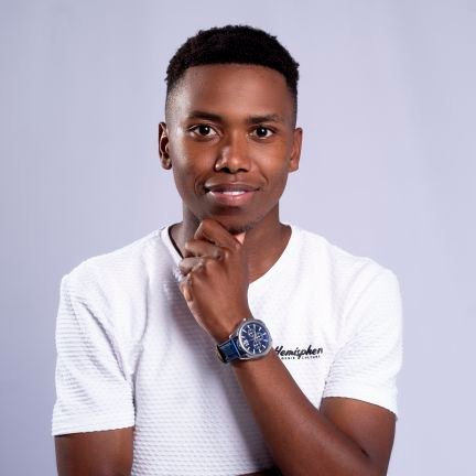 Samkeliso_H's profile picture. Agripreneur | Economics | Political Science | Research | Public Policy | Strategy | Sustainable Development | 👨‍🌾