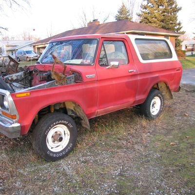 SmellRobert's profile picture. Single, old, liberal, and very grouchy.