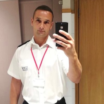 instagram @kr.is4840 🚒 Officer of the London fire brigade.