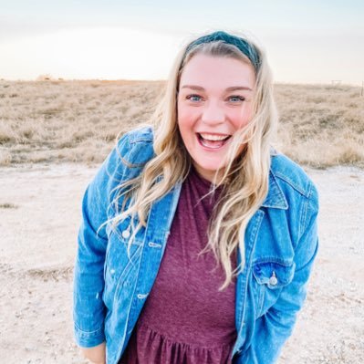🌟documenting my weight loss story
🥗 overcoming food addiction
💙 using ww to help
🌻 body positivity 
📍OKC
