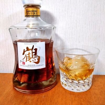 ウイスキー🥃とカクテル🍸️とスパイスカレー🍛　燻製したり工作したり✨　ジンもラムもテキーラも好き◎　時々テイスティングをしたり、カレーとジントニックの組合せを探求したりしています。美味しいご飯と美味しいお酒があれば幸せです😊　#TWLC #TGLC