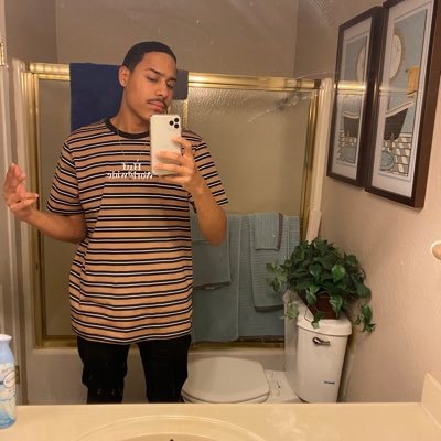 Rw30__'s profile picture. TOO 🌊🌊🌊