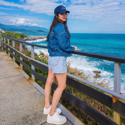 YiChenLee10's profile picture. Swapping on @Uniswap without the pain. Thank you, Arbitrum! 💙