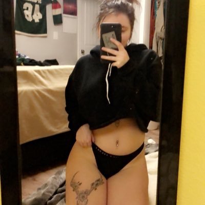 madzflo1's profile picture. •23•