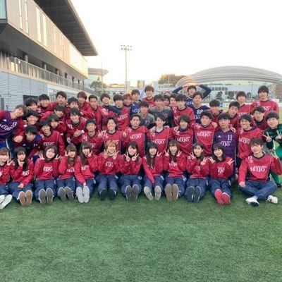 京大サッカーサークルの青城です⚽京大の中でNo.1の伝統を誇り、強くて楽しいチームを掲げています✨選手は京大のみですが、マネージャーは複数の大学の人が入っています🙋‍♂️🙋‍♀️イベントも一年を通してたくさんあります🔥
興味を持った方はDMへ！
今年度の新歓は下のリンクへ！