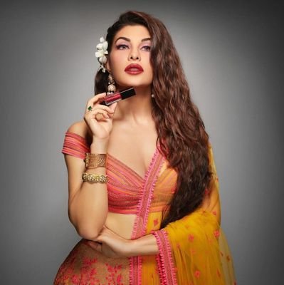 Fan page of @Asli_Jacqueline
DM for collaborations