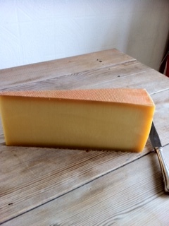 We source & sell the best quality, traditional farmhouse cheese from Switzerland. Supply UK wide and international. Visit our warehouse or buy online.