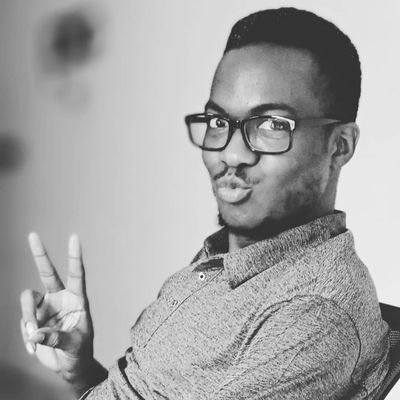 Human Resourcist 😋
Graphic Designer 🤯
Christian 😇
People lover 🤎