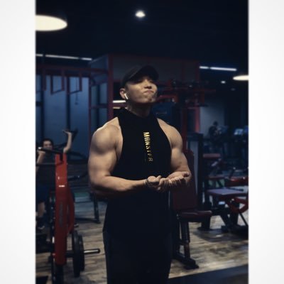 Desmondooi95's profile picture. I Want You.