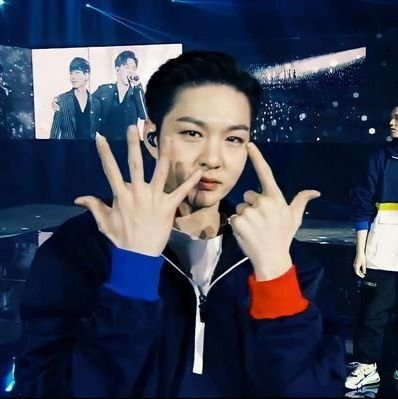 𝑓𝑎𝑛 ⠀̸ personal 🪴 — time is tickling, me is wondering and wandering all the time of my hype girls and boys, my special card for btob. ⚘