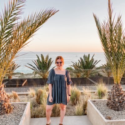 carol_luhgrawnd's profile picture. marketing strategist & artist