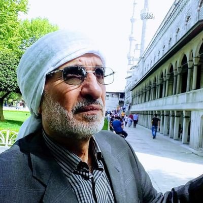 فاروق صوفي ابن مفتي كوباني إمام وخطيب الجامع الكبير في كوباني. حالياً مقيم في اسطنبول