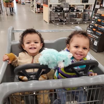 Registered Nurse (BSN)👩⚕️. GM to 5😍. Twins are fun🤩. Animal lover🐶🦁🙉🙈🙊 🚫 DM, you will be blocked!!! HETEROSEXUAL FEMALE,🚫FANS ONLY REQUESTS ACCEPTED.