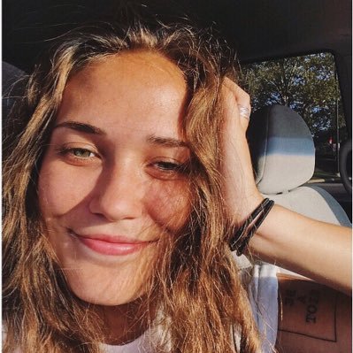 k_becksss's profile picture. 